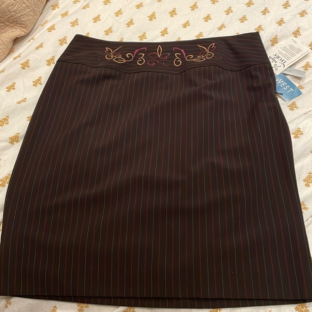 Nine west size 6 brown striped above knee dress skirt
